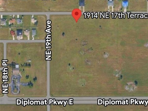 1914 NE 17th TER , CAPE CORAL, FL 33909