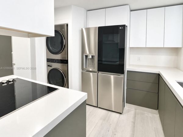 701 Brickell Key Blvd , Unit 1111, Miami, FL 33131