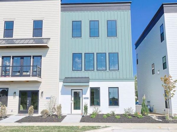 4236 Parkview Drive, Blue Ash, OH 45242