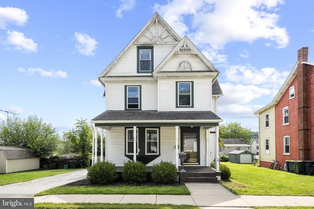 10 BROAD STREET , CHRISTIANA, PA 17509