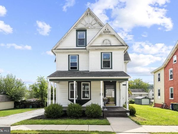 10 BROAD STREET, CHRISTIANA, PA 17509