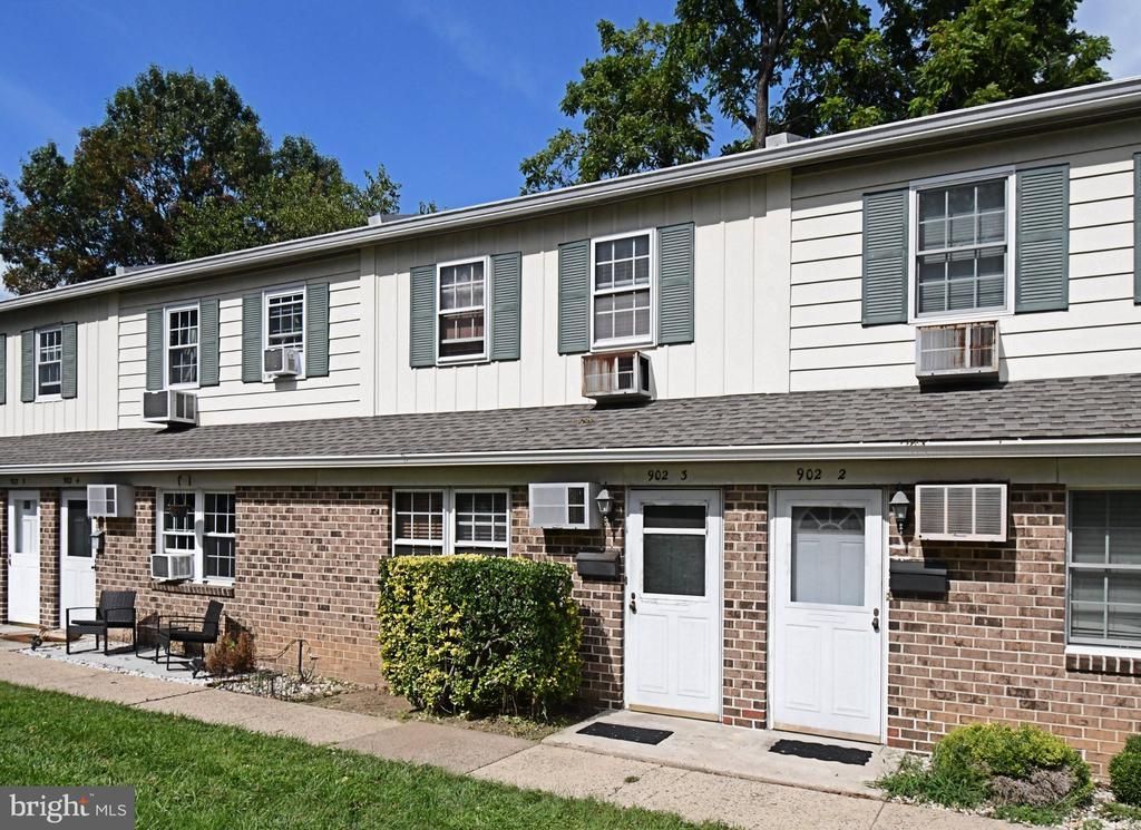 902 N YORK , WILLOW GROVE, PA 19090