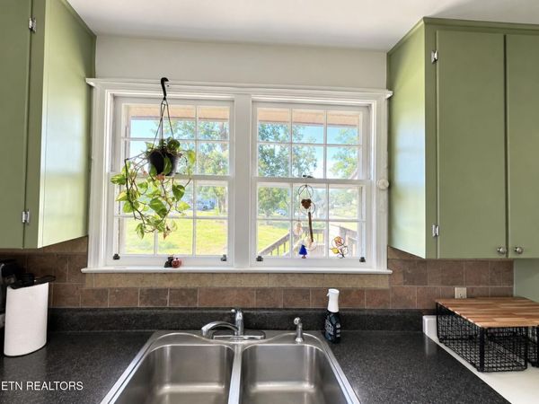 2401 Chillicothe St , Knoxville, TN 37921