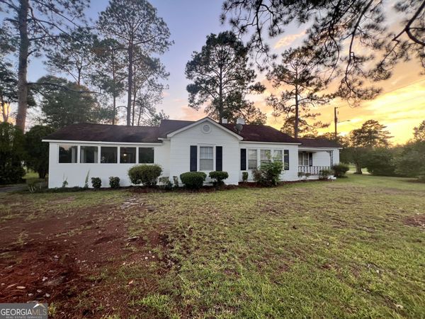 325 N Line Street, Dexter, GA 31019
