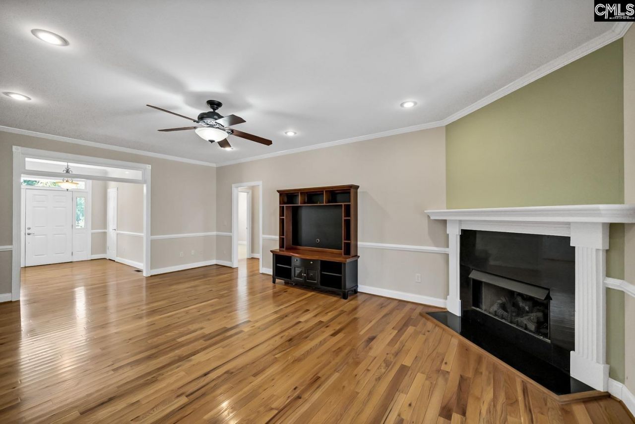 152 Berry Hill Lane  Photo 13