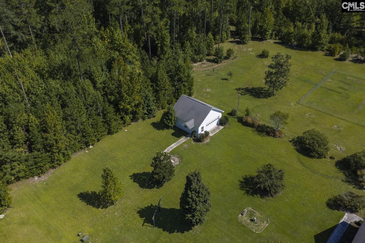 152 Berry Hill Lane  Photo 6