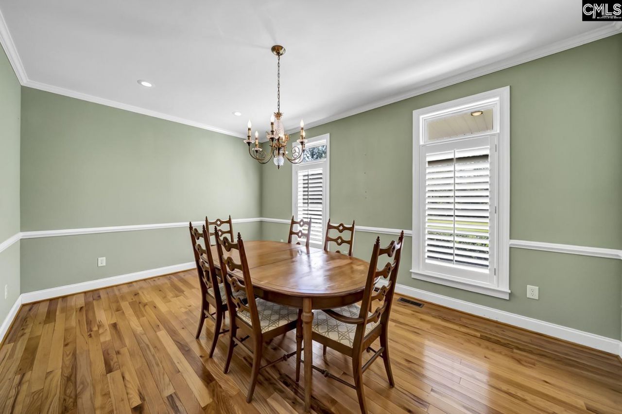 152 Berry Hill Lane  Photo 9
