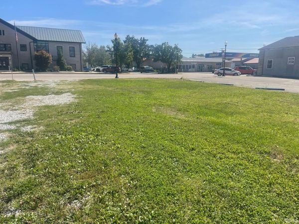 809 Main Street, Mitchell, IN 47446