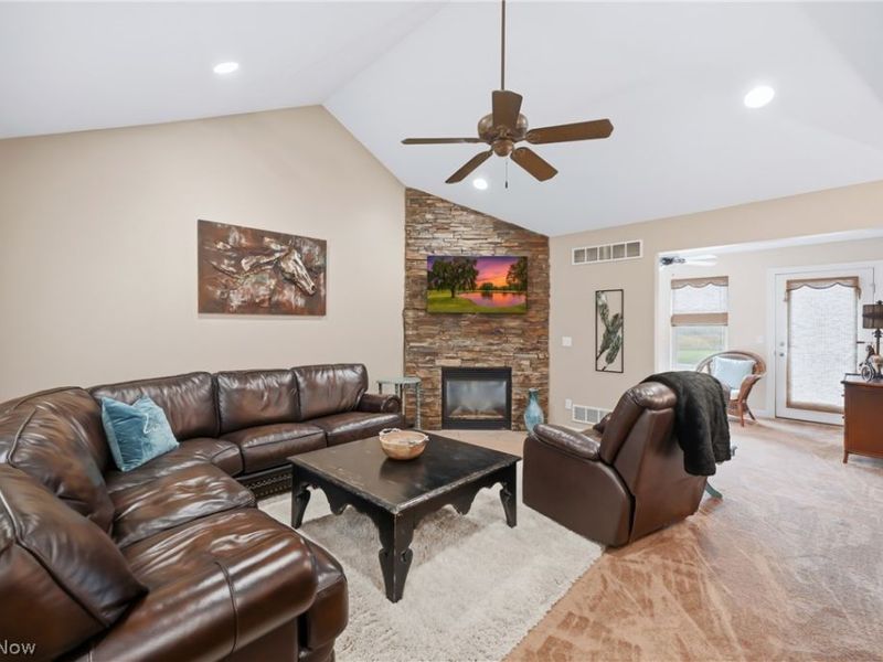 111 Dornoch Street, Cortland, OH 44410 Photo 18