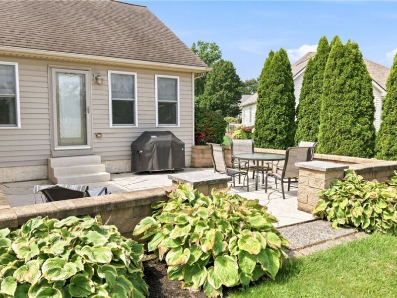 111 Dornoch Street, Cortland, OH 44410 Photo 9