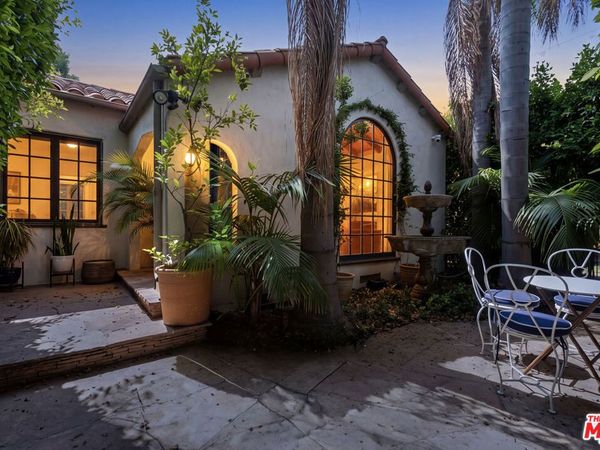 9002 Norma Place, West Hollywood, CA 90069