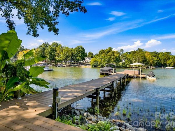 8172 Malibu Pointe Lane , Denver, NC 28037