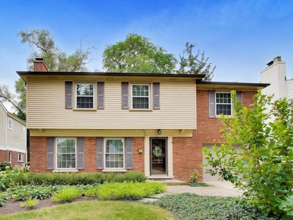 412 S Banbury Road , Arlington Heights, IL 60005