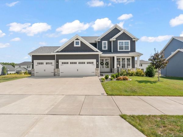 1210 Briarwood Lane , Mahomet, IL 61853