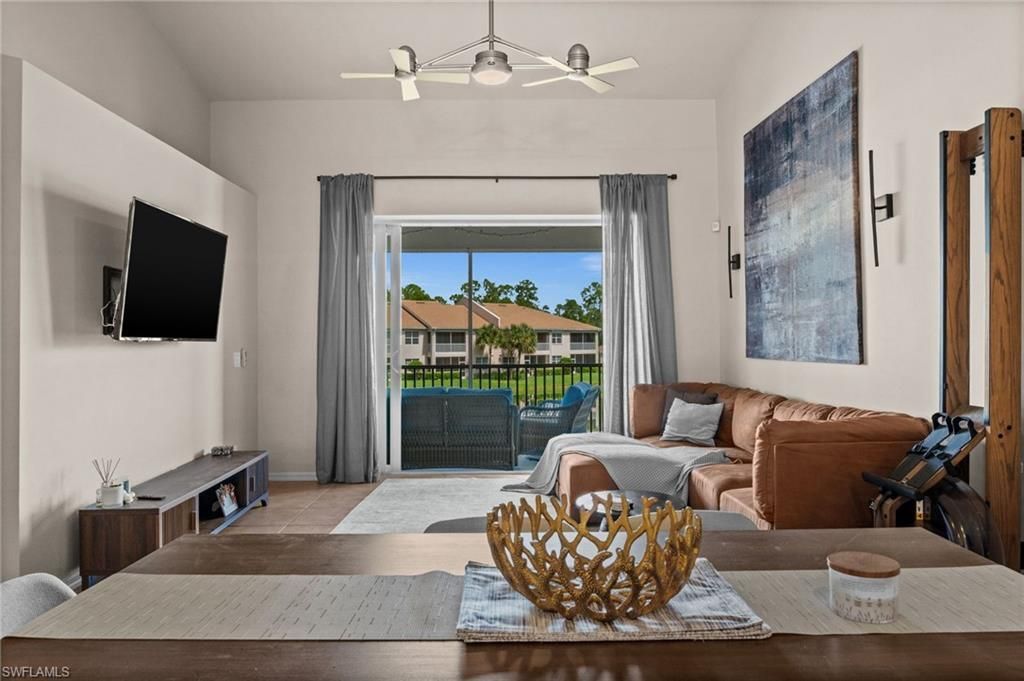 6295 Wilshire Pines Cir , Unit 607, Naples, FL 34109 Photo