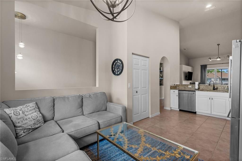 6295 Wilshire Pines Cir , Unit 607, Naples, FL 34109 Photo