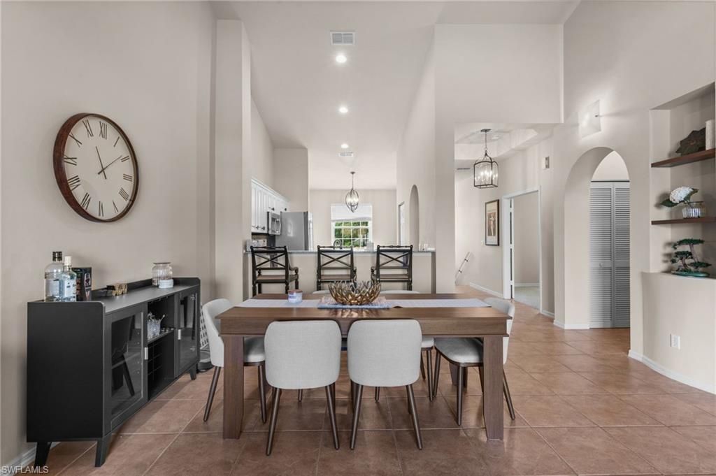 6295 Wilshire Pines Cir , Unit 607, Naples, FL 34109 Photo