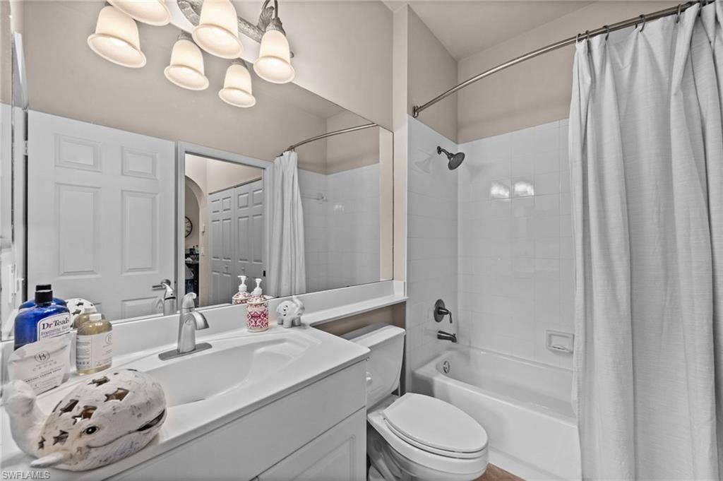 6295 Wilshire Pines Cir , Unit 607, Naples, FL 34109 Photo