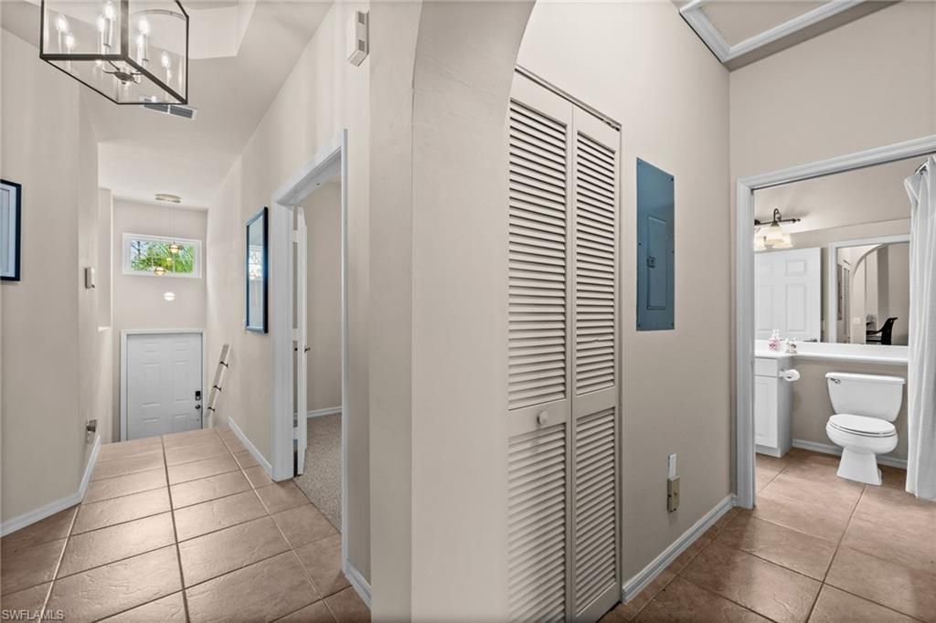 6295 Wilshire Pines Cir , Unit 607, Naples, FL 34109 Photo