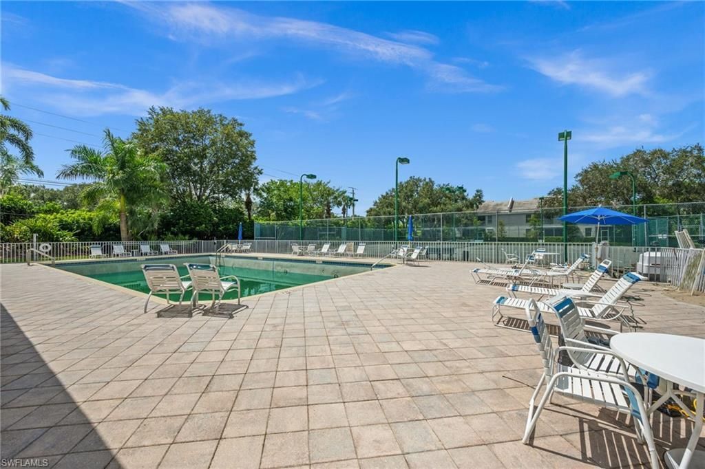6295 Wilshire Pines Cir , Unit 607, Naples, FL 34109 Photo