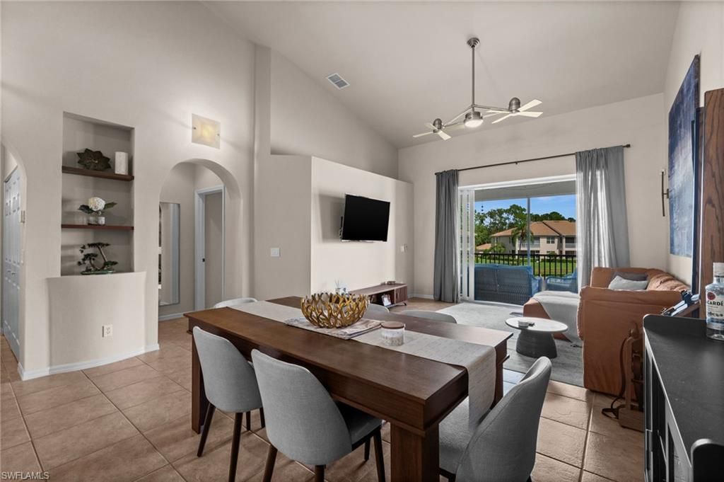 6295 Wilshire Pines Cir , Unit 607, Naples, FL 34109 Photo
