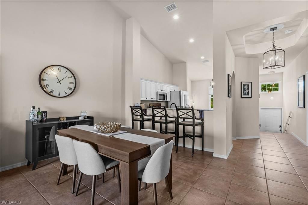6295 Wilshire Pines Cir , Unit 607, Naples, FL 34109 Photo