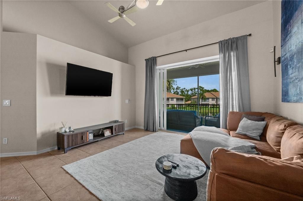 6295 Wilshire Pines Cir , Unit 607, Naples, FL 34109 Photo
