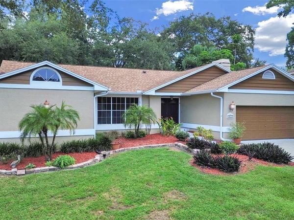 611 TOMOKA DRIVE , PALM HARBOR, FL 34683