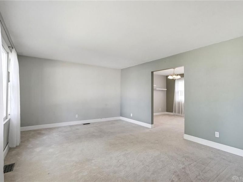 418 Zimmer Drive, Fairborn, OH 45324 Photo 7