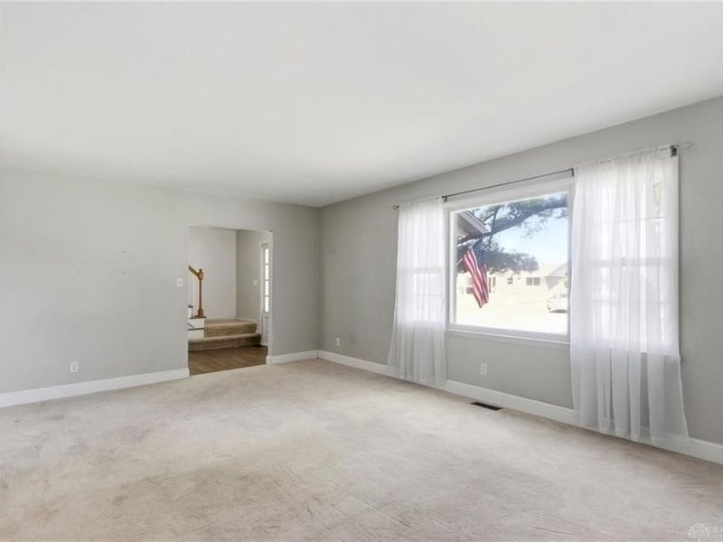 418 Zimmer Drive, Fairborn, OH 45324 Photo 8