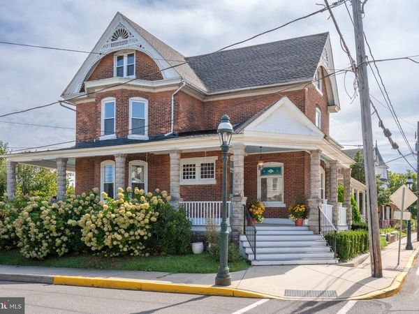 304 MAIN STREET, PENNSBURG, PA 18073