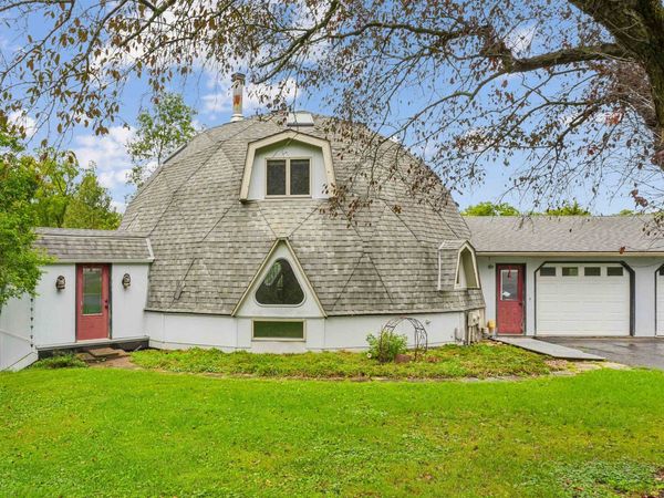 11963 Park View Lane, Dubuque, IA 52003