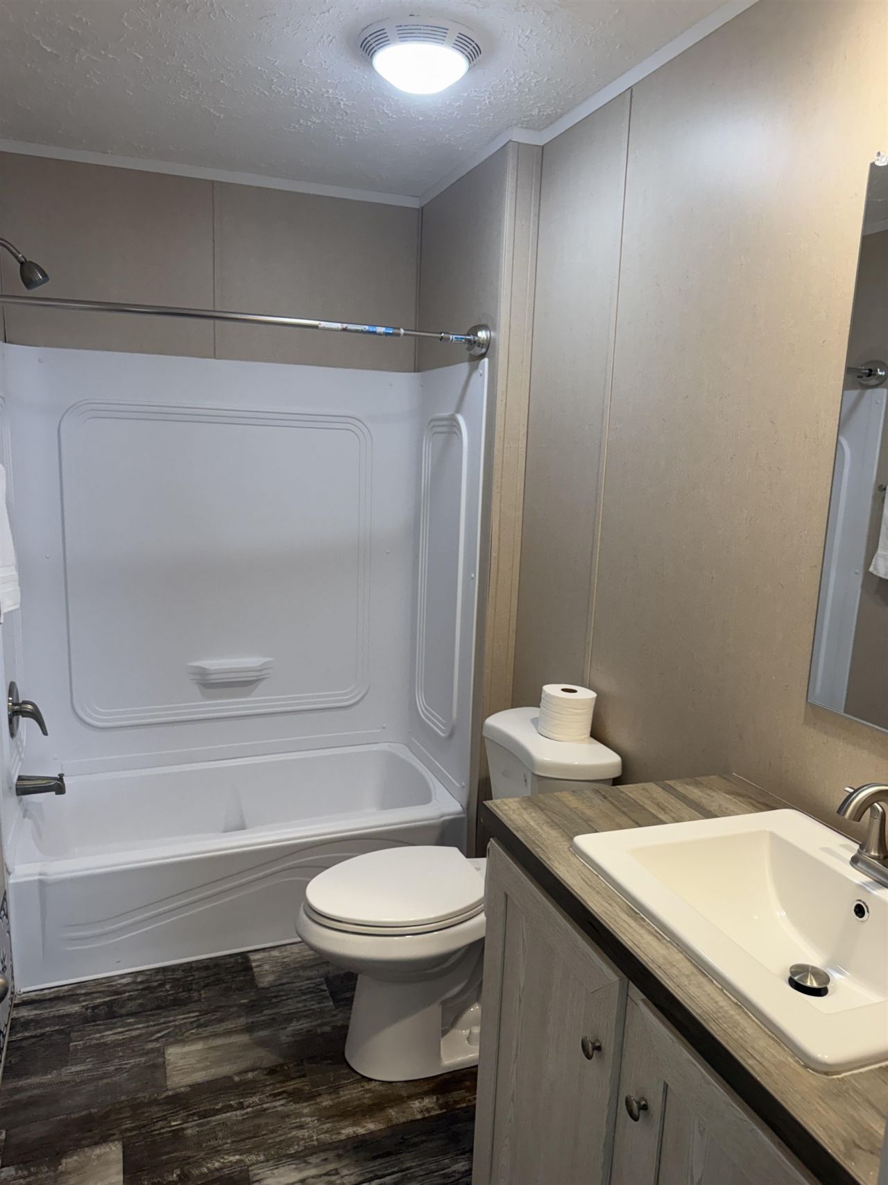 239 Air Stream Dr. Photo 12
