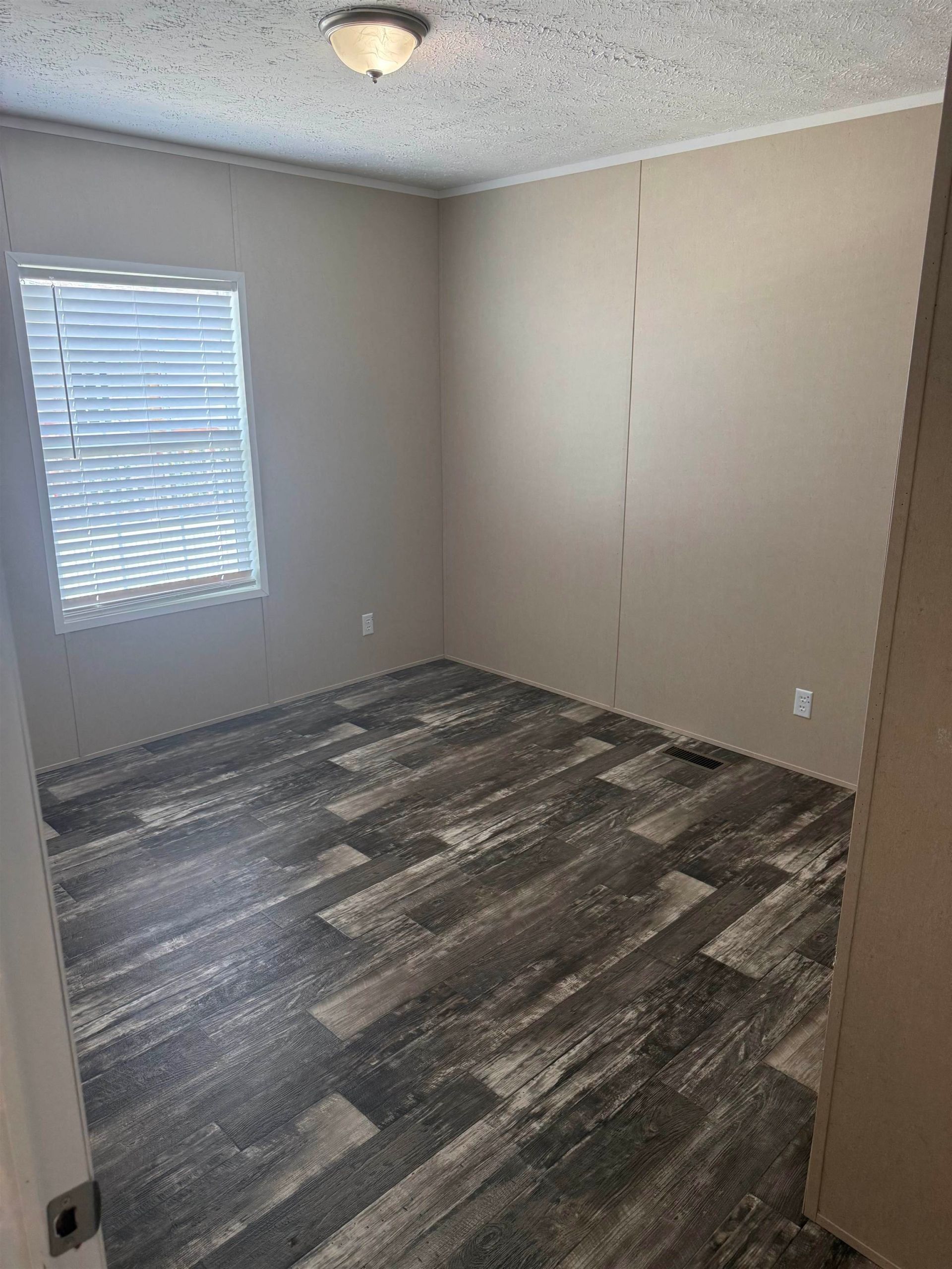 239 Air Stream Dr. Photo 15