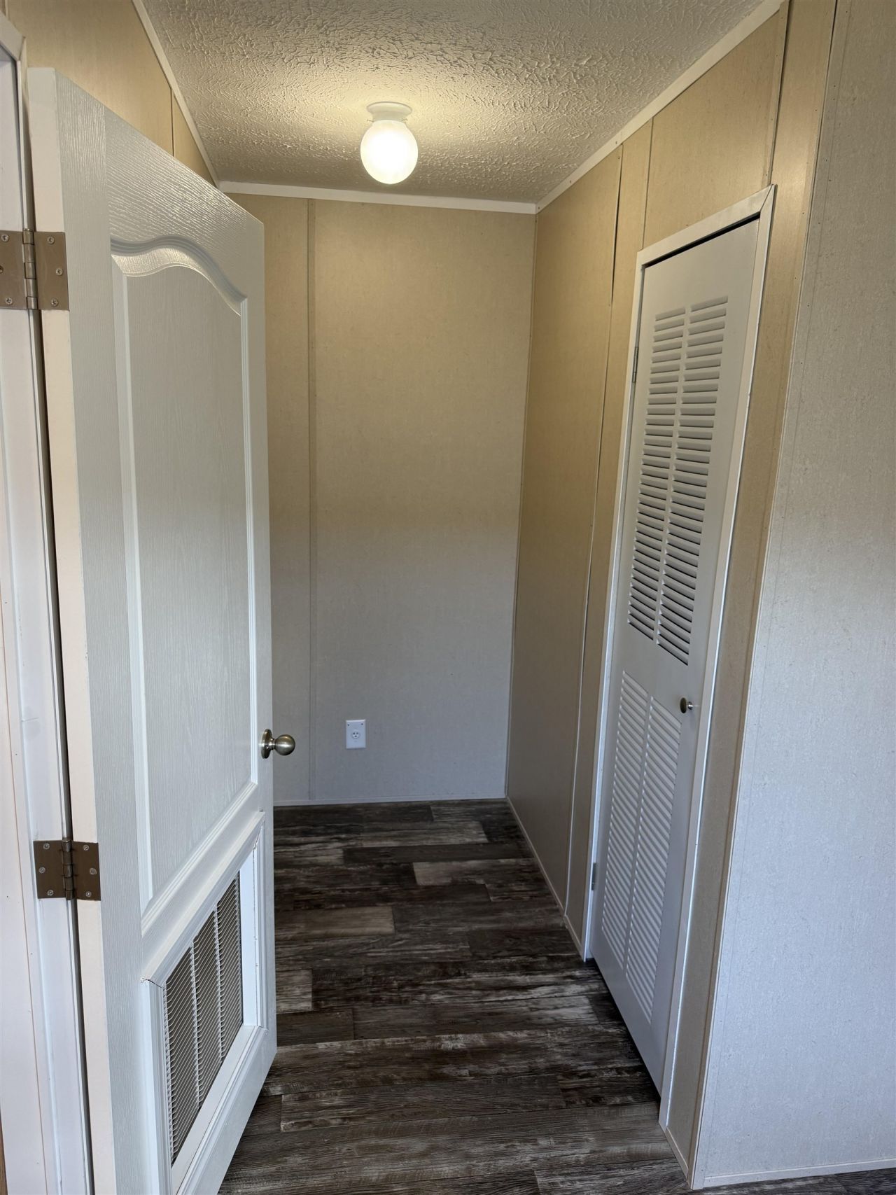 239 Air Stream Dr. Photo 19