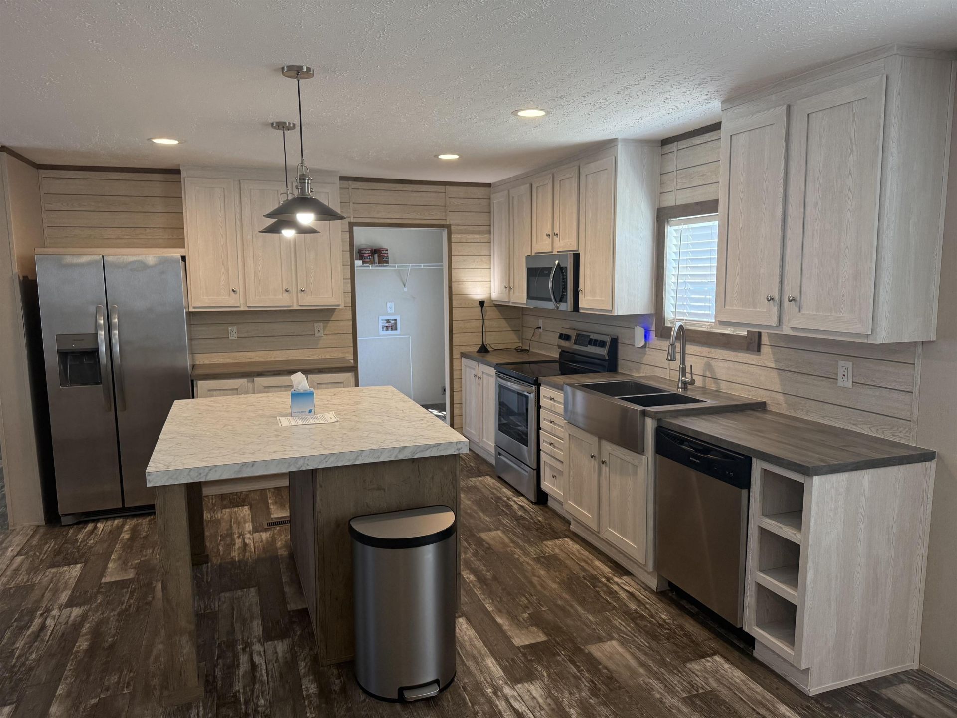 239 Air Stream Dr. Photo 5
