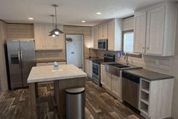 239 Air Stream Dr. photo 4