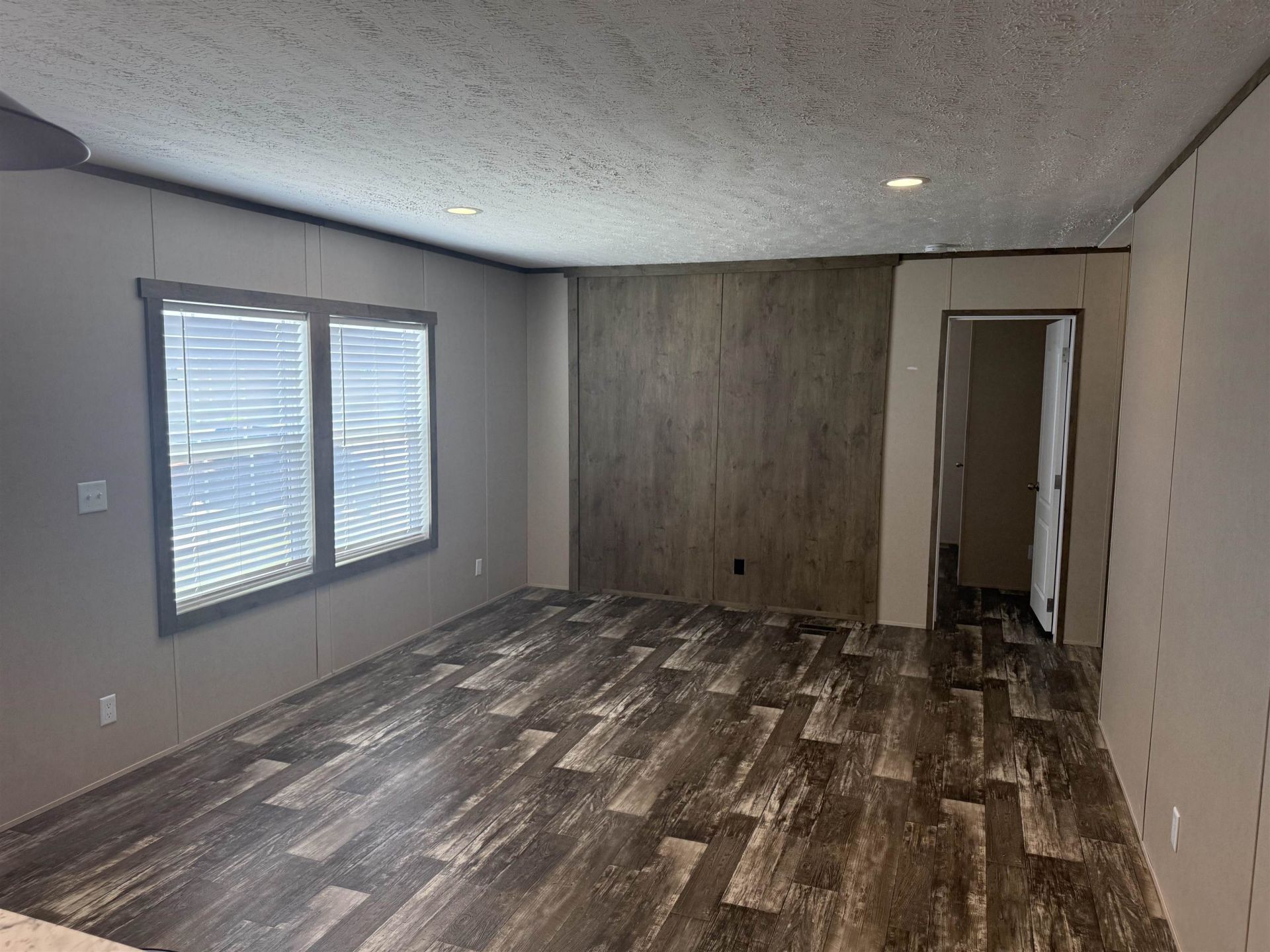 239 Air Stream Dr. Photo 6