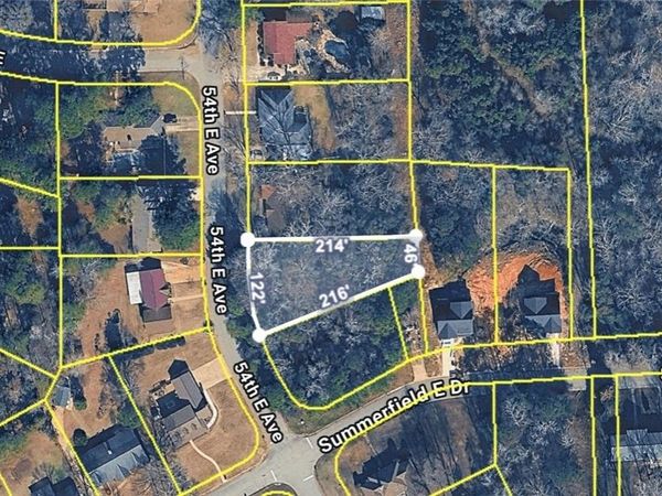 723 54th Avenue E, Tuscaloosa, AL 35404