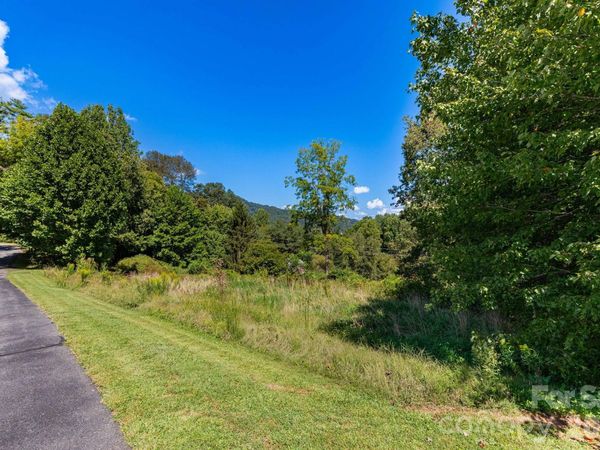 9999 Foxfire Estates Circle , Waynesville, NC 28785