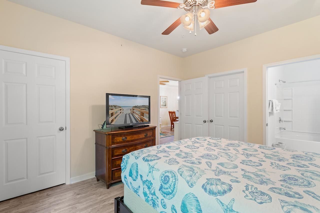 6253 Catalina Dr.  Photo 14