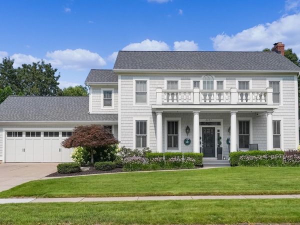 2477 Blackberry Lane NE, Grand Rapids, MI 49525