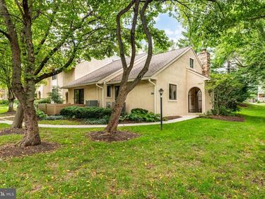 731 WYNNEWOOD ROAD, Unit 18, ARDMORE, PA 19003