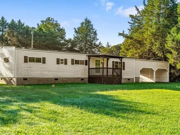 2202 Woodfield Drive , Sophia, NC 27350