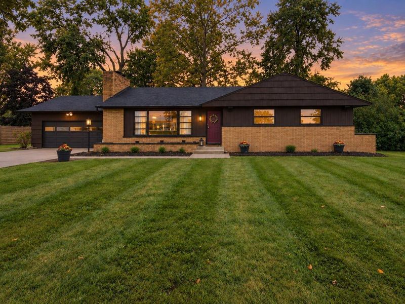 2611 Bethel Road, Columbus, OH 43220 Photo 1