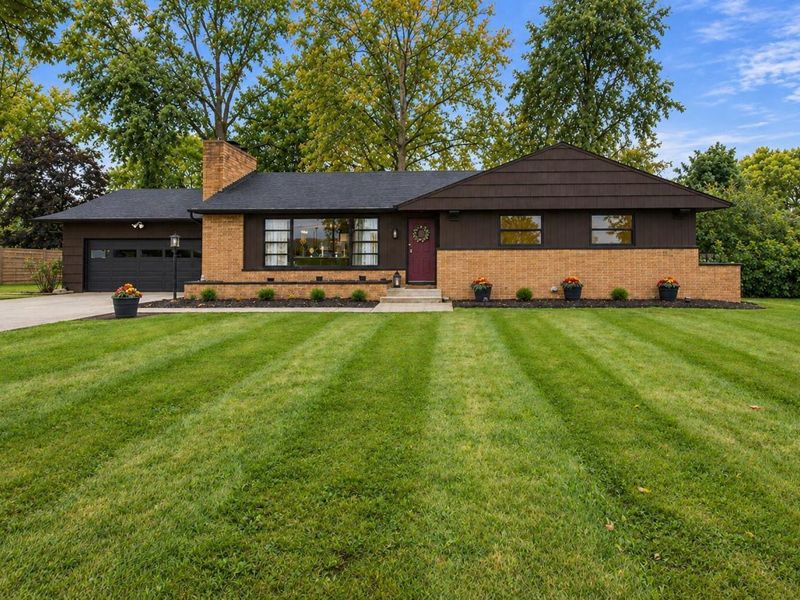 2611 Bethel Road, Columbus, OH 43220 Photo 2