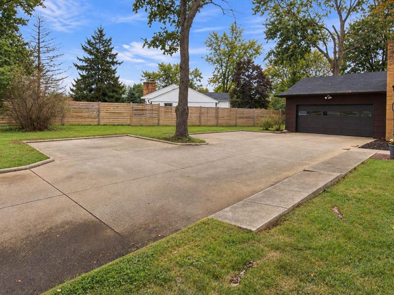 2611 Bethel Road, Columbus, OH 43220 Photo 5
