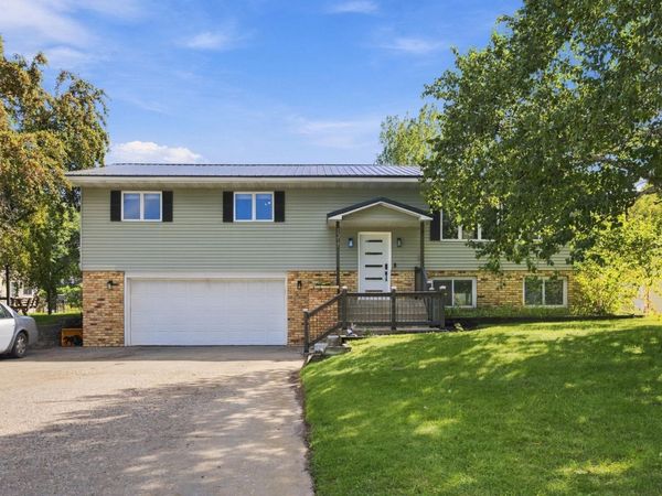 1317 Loring Avenue , Detroit Lakes, MN 56501