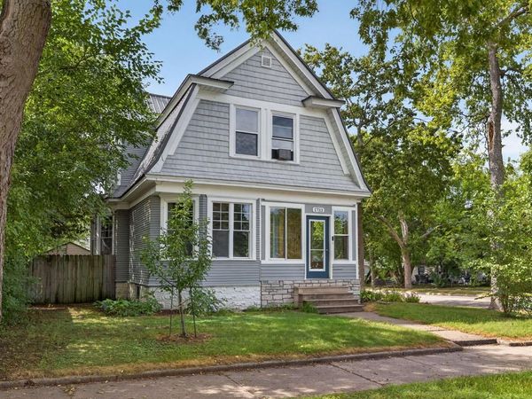 1733 Charles STREET, La Crosse, WI 54603