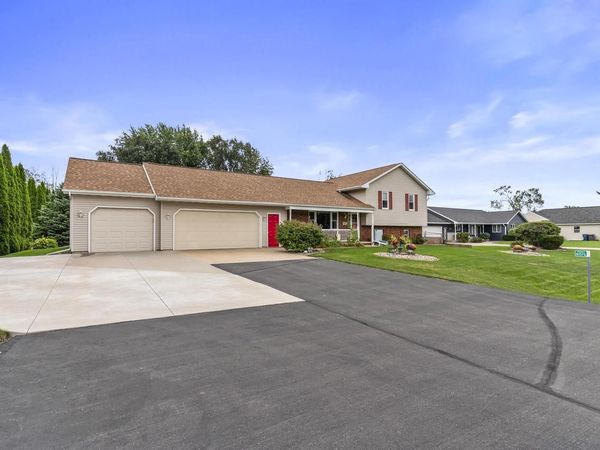N1576 EVENING STAR DRIVE, Greenville, WI 54942